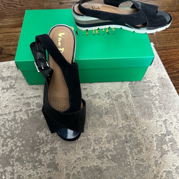 VAN-DAL NAVY/WHITE SANDALS - Picture 1 of 4